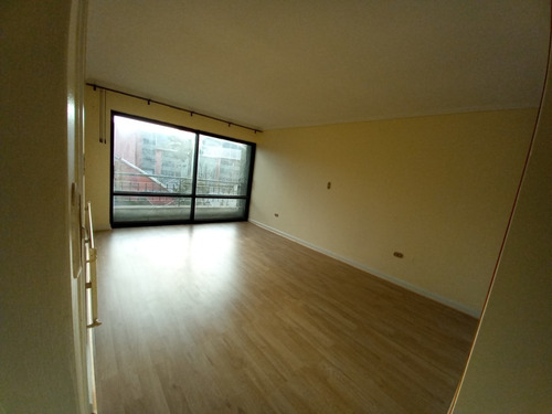 Imagen 24 de 28 de Vendo Amplísimo Departamento Remodelado