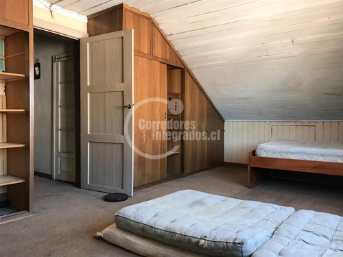 Casa En Arriendo De 7 Dorm. En Valdivia