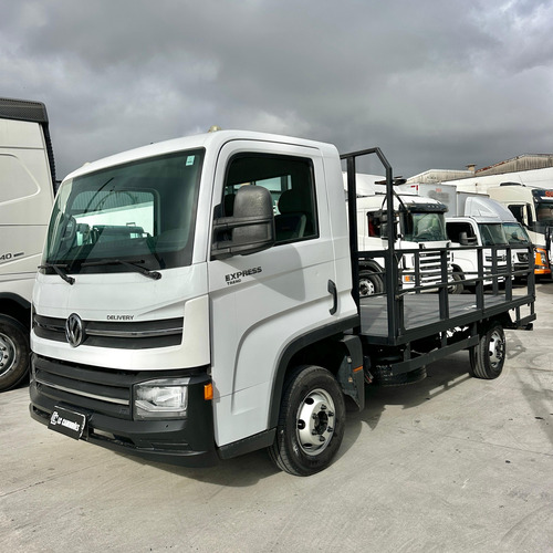 Vw Delivery Express Ano 2019 4x2 = Iveco Sprinter Master Hr