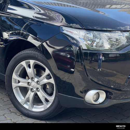Imagem 2 de 8 de Mitsubishi Outlander 2.0 16v 4p Automático