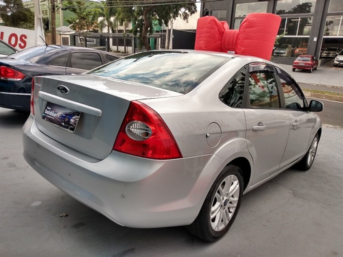 Imagem 3 de 11 de Ford Focus 1.6 Flex