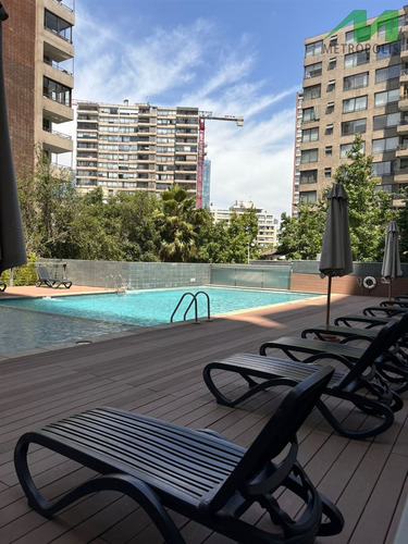 Departamento En Venta De 2 Dorm. En Las Condes