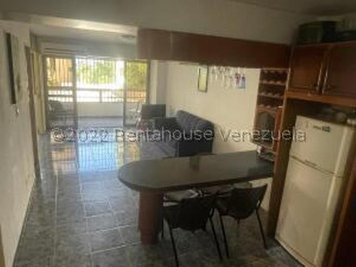Imagen 4 de 10 de Apartamento En Venta Tanaguarena Mls #22-19061 Johana Blan 04123368346