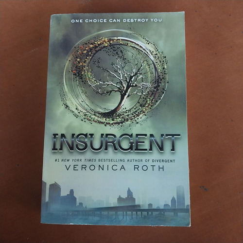 Novela Insurgente En Inglés. Verónica Roth