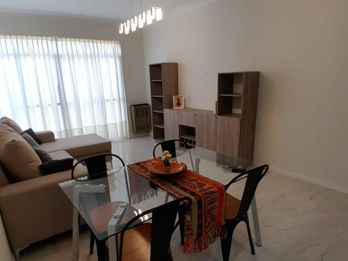 Venta Departamento 2 Ambientes Con Balcón Saliente - Centro Mar Del Plata