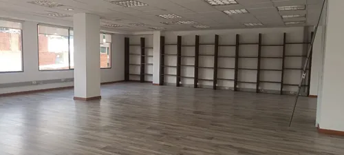 Oficina En Arriendo En Chico Norte. Cod A1105066