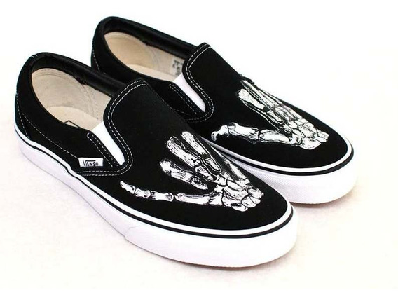 vans slip on calaveras