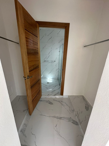 Se Renta Casa Con Piscina En San Isidro Prado Oriental
