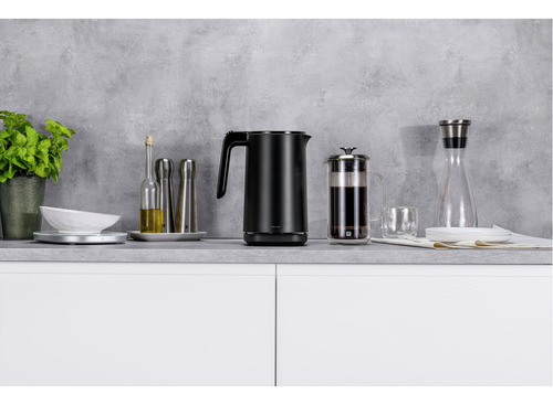 Hervidor De Agua Electrico Cool Touch Pro Zwilling 1.5 L Color Negro