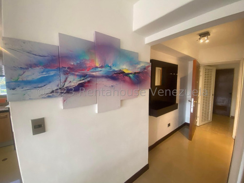 Apartamento En Alquiler, Urb. La Alameda