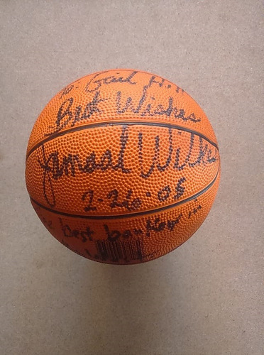 Mini Balón Basquetbol Firmado Por Jamaal Wilkes