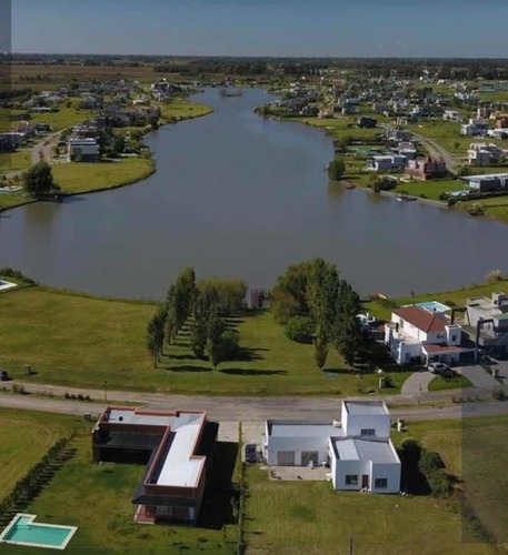 Los Dos Mejores Lotes Sobre La Laguna De Sta Rita