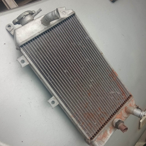 Imagen 3 de 10 de Radiador Kawasaki Klr 650 Original Con Sensor Temperatura