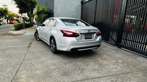 Nissan Altima 2.5 Advance Navi Cvt