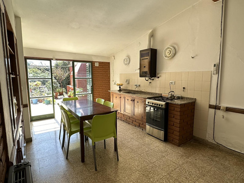 Barrio Juniors - Se Vende Casa De 2 Dorm - Patio Con Asador - Disponibilidad Inmediata