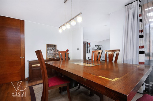 Casa San Carlos Apoquindo Condominio Seguro, 5 Dorm, 4 Baños
