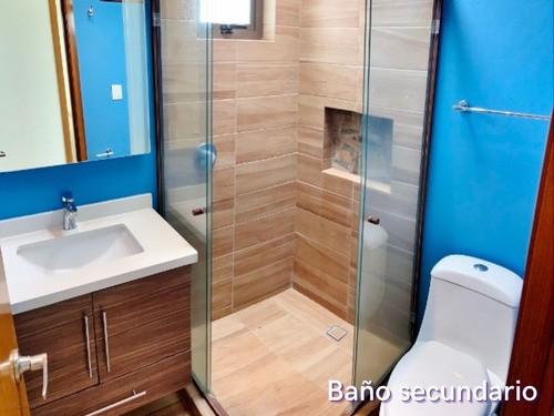 Venta De Casa En Condado Del Valle Metepec, 4 Rec.