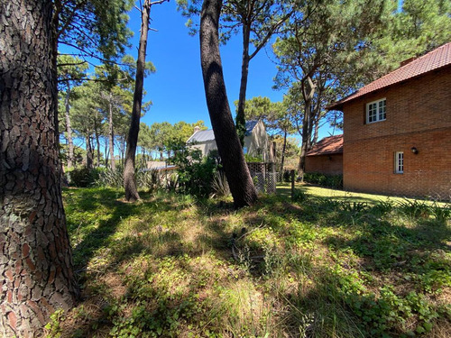 2 Lotes Unificados En Venta Zona Sur Sobre Calles Odiseo Y Ninfas- Pinamar