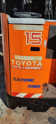 Imagen 6 de 6 de Apilador Reach Toyota