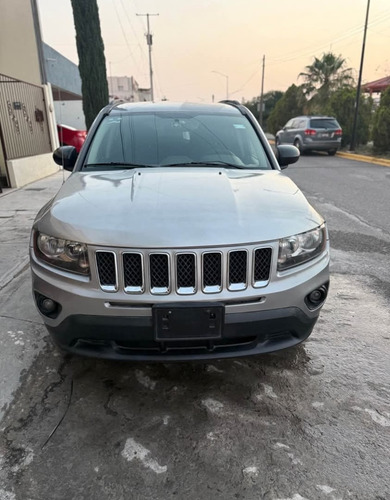 Jeep Compass 2.4 Latitude 4x2 Mt