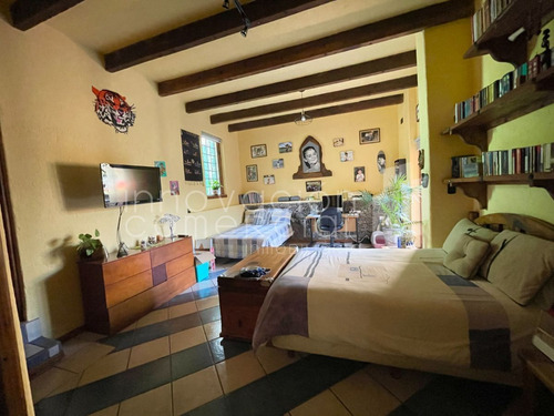 Casa En Venta En Huertas La Joya, Estilo Campestre, Con 4 Recámaras