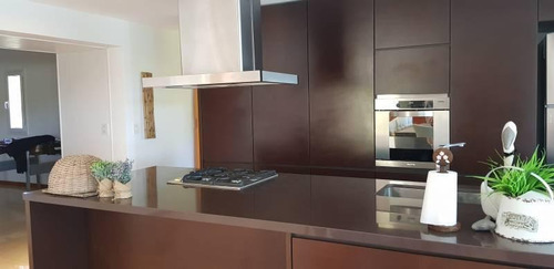 Imagen 3 de 30 de Bajo De Precio! Casa Al Lago En Venta En San Benito - Villa Nueva