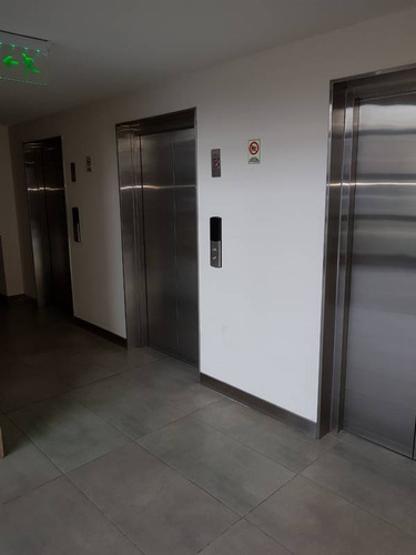 A 2 Cuadras Metro Las Rejas