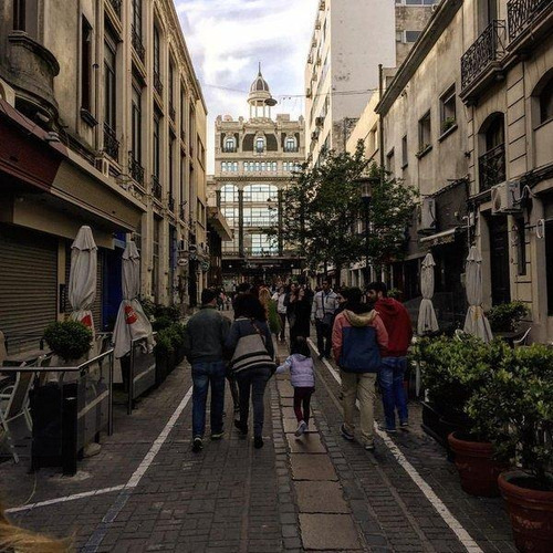 Edificio Excelentemente Ubicado En Peatonal Sarandi Y Mitre