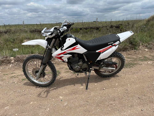 Imagen 12 de 15 de Honda Tornado Xr250 En Tres Arroyos