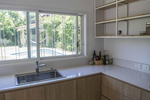 Imagen 8 de 26 de Casa - Mart.-vias/libert.