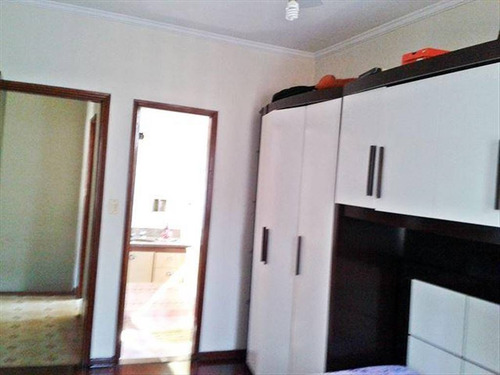 Imagem 18 de 30 de Sobrado Em Ótima Localização, 1 Quadra Da Avenida Antonio Emmerick Sendo 3 Dormitórios 1 Suite 2 Wc Garagem Para 2 Automóveis E Portão Eletrônico Pertinho De Supermercados Padarias Ponto De Ônibus E