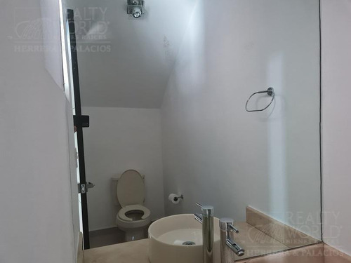 Casa En Renta En Priv Sierra Madre