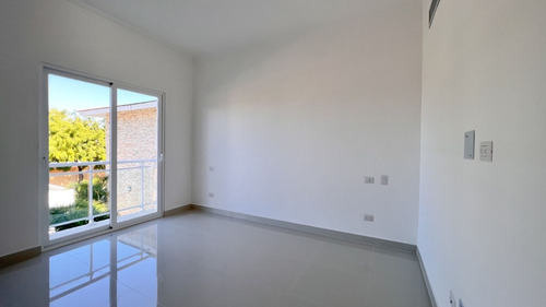 Imagen 6 de 17 de Apartamento Terminado Con Vista Al Lago
