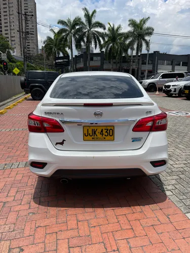 Nissan Sentra 1.8 B17 Fl Sr
