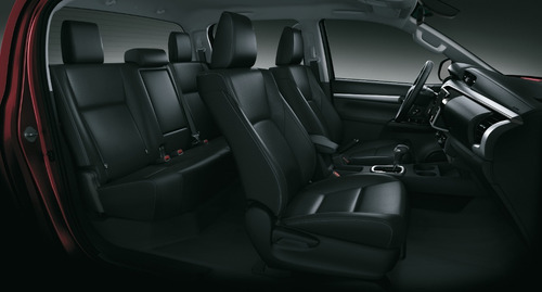 Imagen 5 de 15 de Hilux 4x4 D/c Srv 2.8 Tdi 6 M/t Marzo 2023