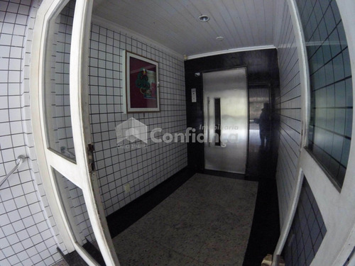 Imagem 10 de 25 de Apartamento À Venda No Bairro Jacarecanga - Fortaleza/ce - 106