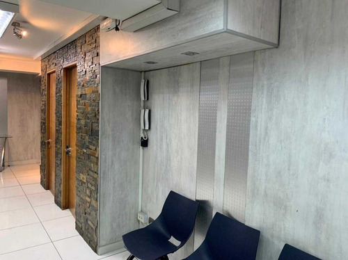 Oficina En Venta De 120 M2 Providencia Metro Los Leones.