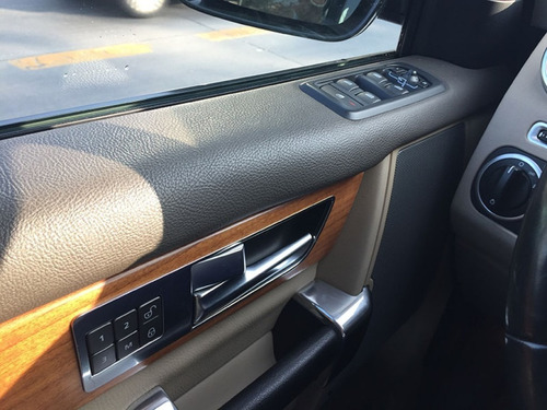 Imagen 14 de 15 de Land Rover Discovery 3.0 Hse Sdv6 4