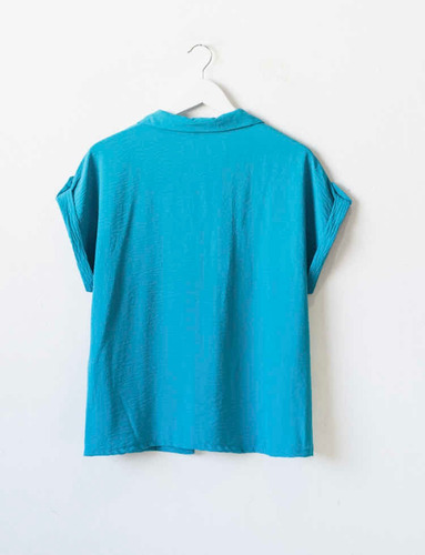 Imagen 2 de 10 de Blusa Abotonada Hasta Cintura Talles Grandes/especiales