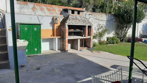 Imagen 2 de 8 de Casa Sobre Avenida Ratti Al 4200 A Metros Acceso Oeste