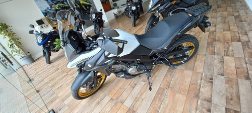 Imagen 2 de 17 de Suzuki V-strom 650 Xt Blanco -suzuki Agronomia