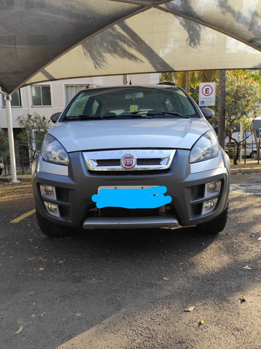 Imagem 1 de 8 de Fiat Idea 2013 1.8 16v Adventure Flex Dualogic 5p