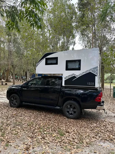 Camper Para Pickup Doble Cabina Marca Iseo