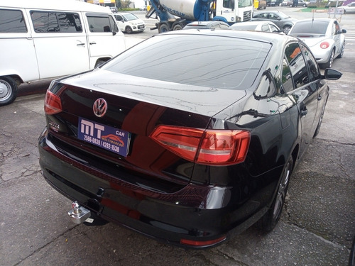 Imagem 6 de 9 de Volkswagen Jetta 2015 2.0 Comfortline Flex Aut 4p
