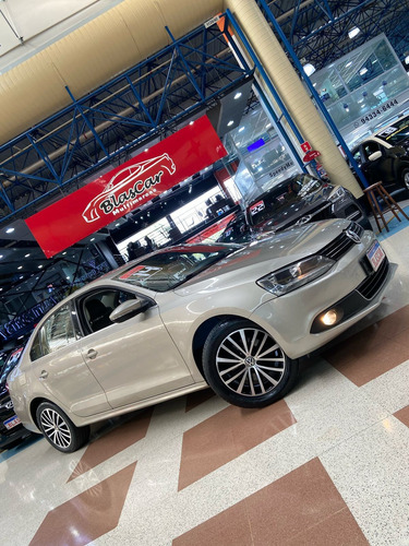 Volkswagen Jetta 2.0 TSI HIGHLINE 211CV