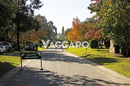 Venta Casa Barrio Privado Haras Maria Elena Moreno