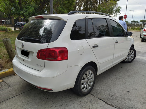 Volkswagen Suran Comfortline 5d 1.6n Mt / Nafta / 2014