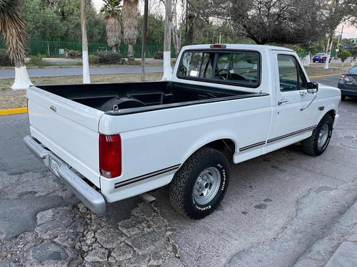 Imagen 9 de 15 de Ford F-250 Xl