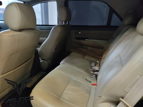 Imagen 10 de 14 de Toyota Fortuner 4x4 Blindada