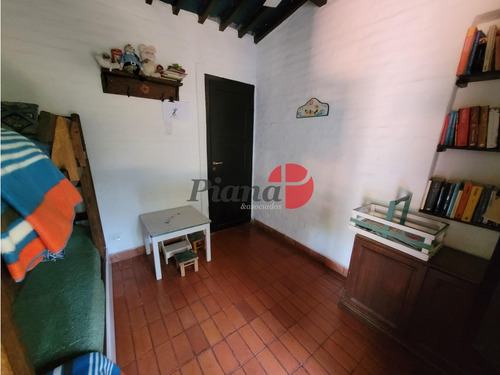 Casa En Venta - Zona Golf - Construcción Solida - Excelente Estado